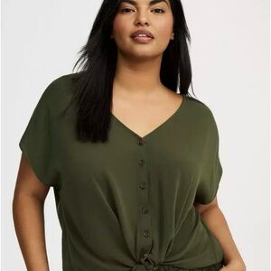 #T136 - NWT - Torrid Crinkle Gauze Dolman Crop Olive V-Neck Button-Down Blouse